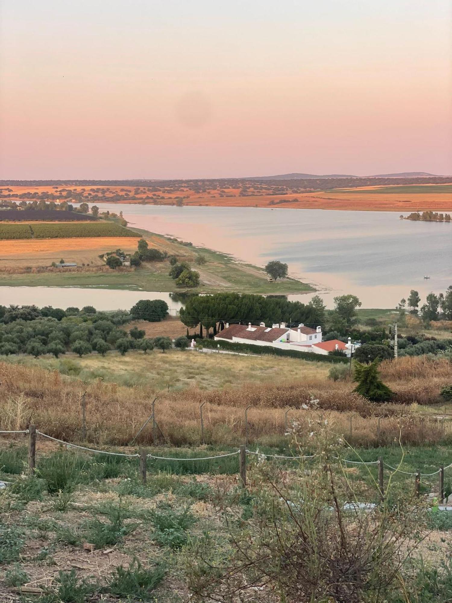 Casas De Juromenha Guest House Екстериор снимка